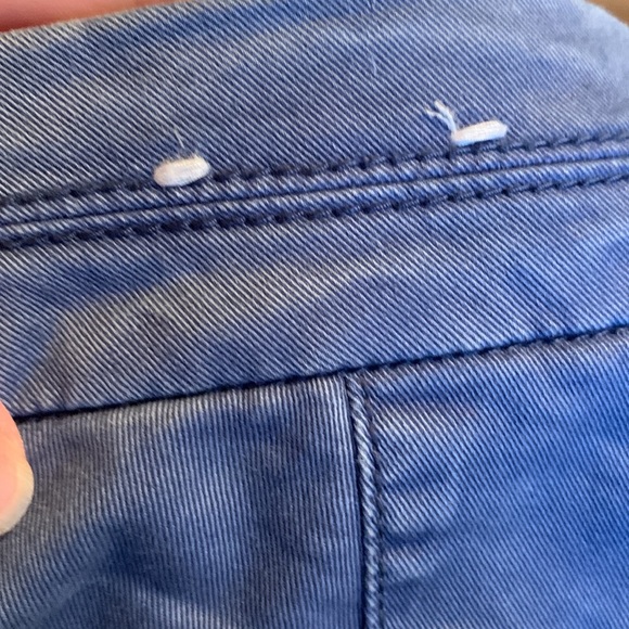 American Eagle size 8 midi blue stretch cotton twill 5.5” shorts 4 pockets EUC - Picture 5 of 7